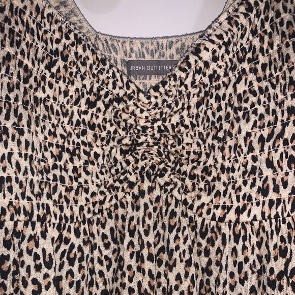 leopard print peplum crop top - Picture 2 of 2